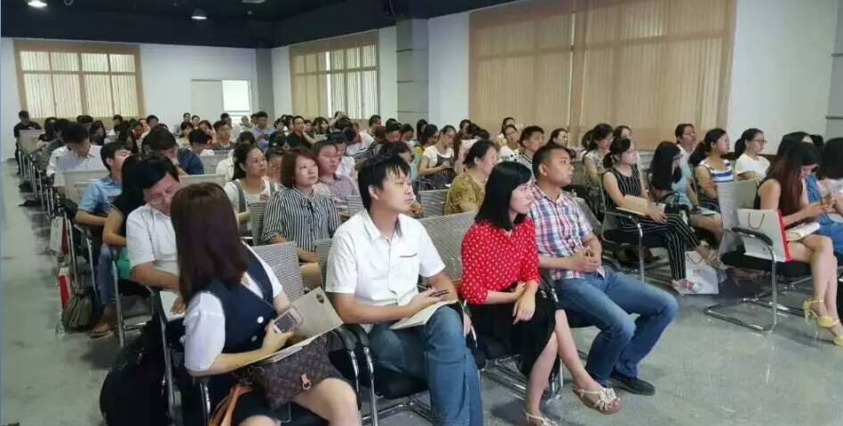 漢哲咨詢主持湖南人博會“人力資源制度創新”主題館日
